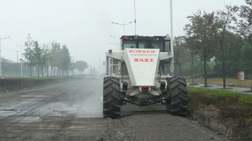 WR2300L，上海青浦大三渣路基冷再生