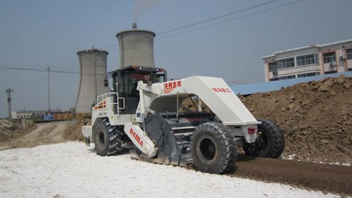 WR2100L，濱州工業(yè)場地灰土拌和